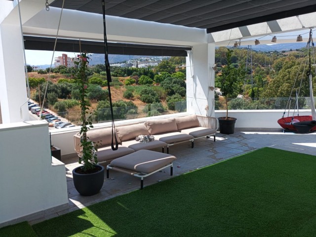 4 Bedrooms Apartment in Estepona