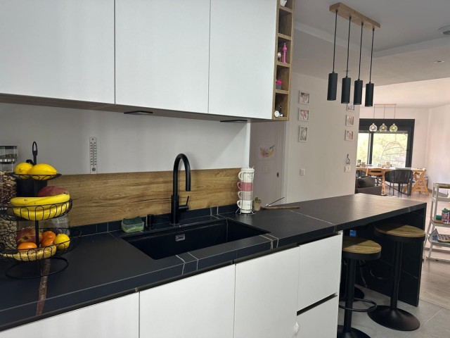 4 Bedrooms Apartment in Estepona