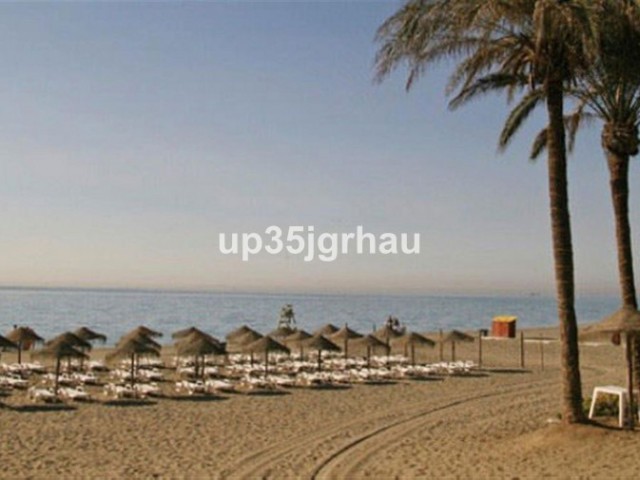 4 Slaapkamer Rijtjeshuis in Estepona