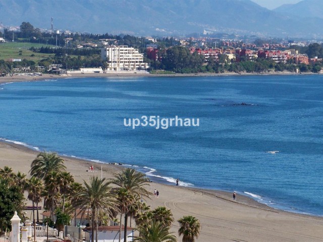 4 Slaapkamer Rijtjeshuis in Estepona
