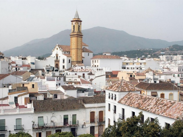 4 Slaapkamer Rijtjeshuis in Estepona