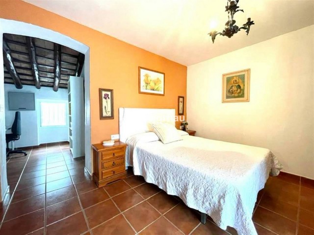 4 Slaapkamer Rijtjeshuis in Estepona