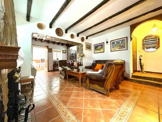 4 Slaapkamer Rijtjeshuis in Estepona