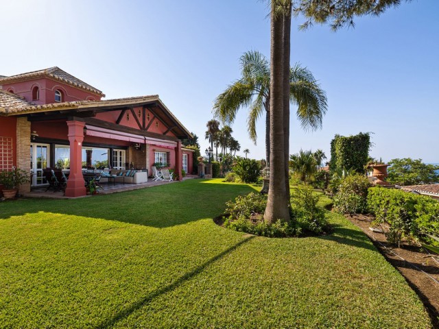 8 Schlafzimmer Villa in Benalmadena