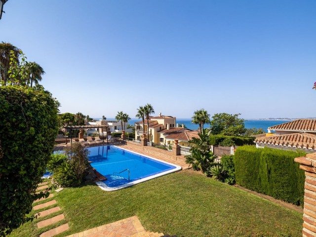 8 Bedrooms Villa in Benalmadena