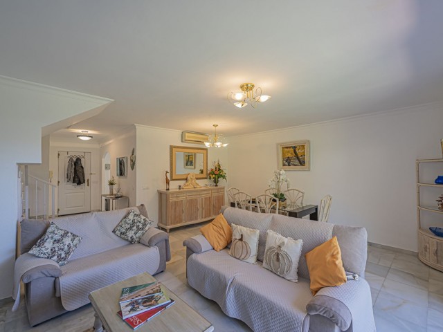 Maison mitoyenne avec 3 Chambres  à Atalaya