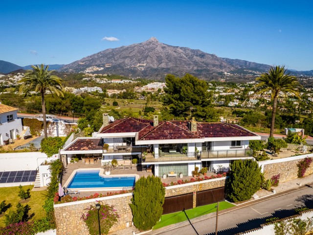 4 Soveroms Villa i Nueva Andalucía