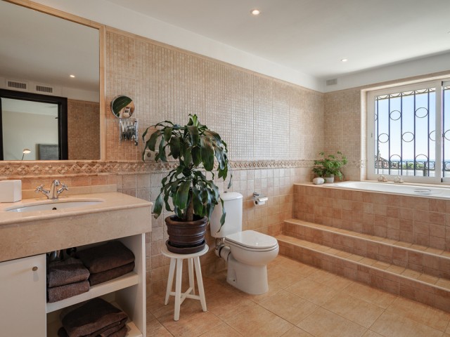4 Soveroms Villa i Nueva Andalucía