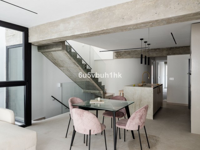 Adosado con 3 Dormitorios  en Málaga