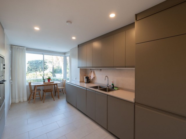 2 Soveroms Leilighet i Estepona