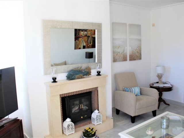 2 Bedrooms Apartment in Nueva Andalucía