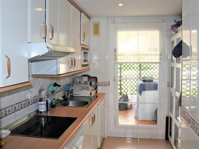 2 Bedrooms Apartment in Nueva Andalucía