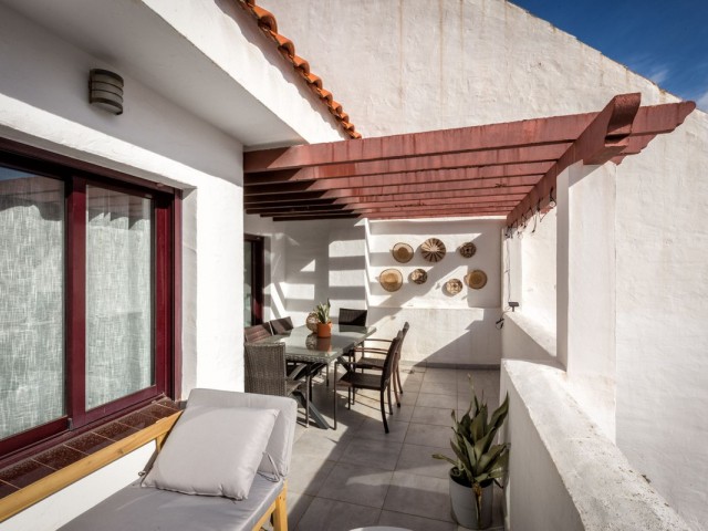 Apartamento con 3 Dormitorios  en Nueva Andalucía