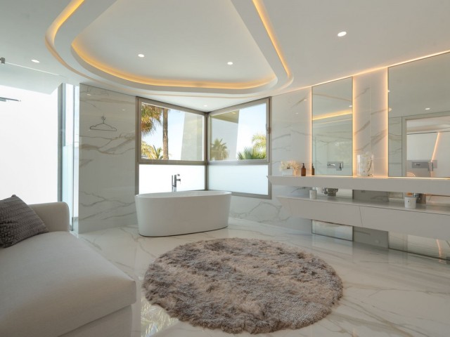 6 Schlafzimmer Villa in Los Monteros