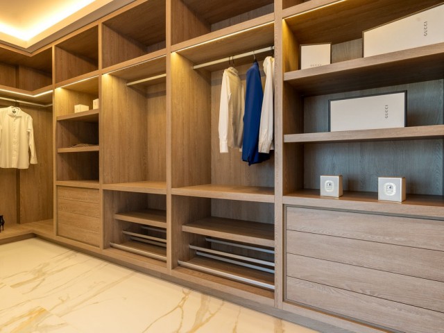 6 Soveroms Villa i Los Monteros