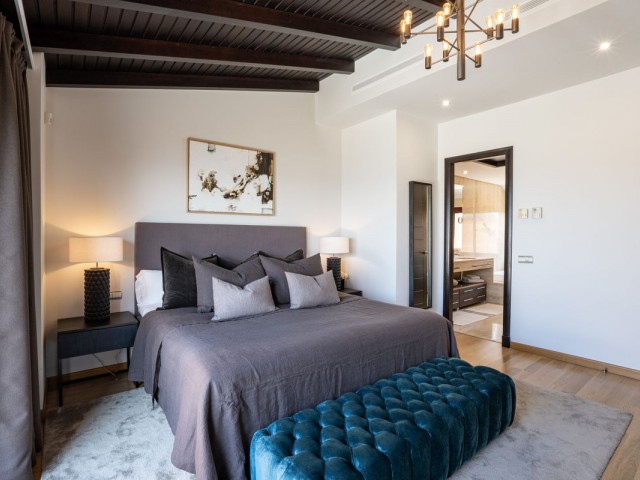 3 Bedrooms Apartment in Puerto Banús
