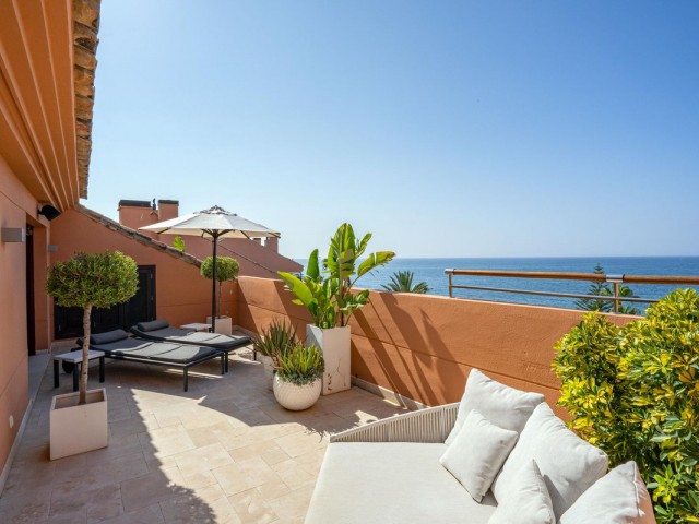 3 Bedrooms Apartment in Puerto Banús