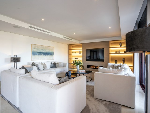 3 Bedrooms Apartment in Puerto Banús