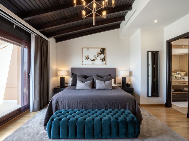 3 Bedrooms Apartment in Puerto Banús
