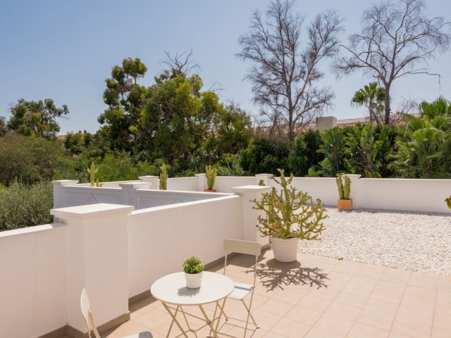 Villa con 5 Dormitorios  en Atalaya