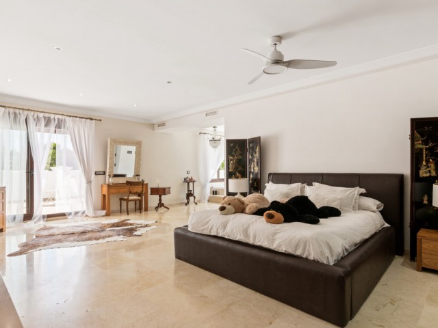 5 Soveroms Villa i Atalaya