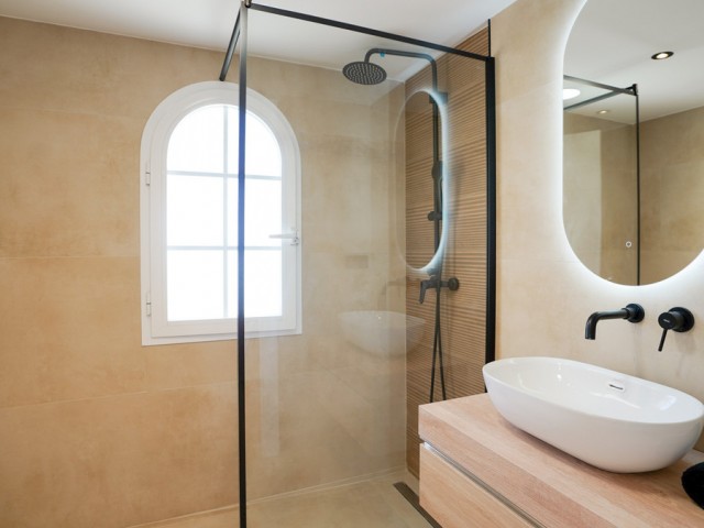 Apartamento con 2 Dormitorios  en Nueva Andalucía