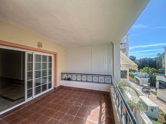 2 Bedrooms Apartment in Nueva Andalucía