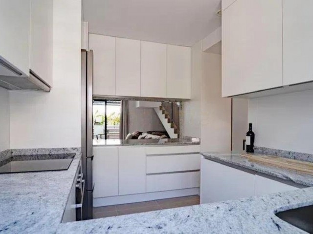 Maison mitoyenne avec 3 Chambres  à Cancelada