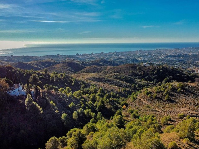 4 Bedrooms Villa in Mijas