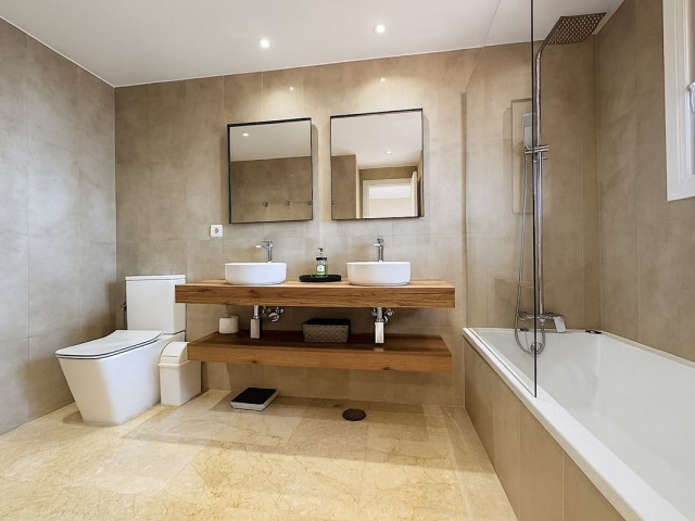 3 Soveroms Rekkehus i Estepona