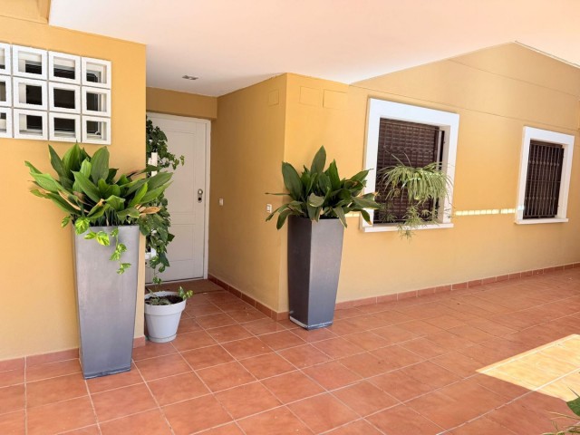 Apartamento con 2 Dormitorios  en Mijas