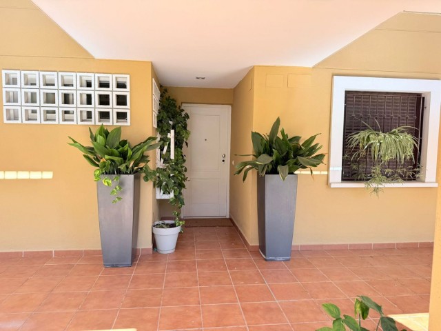 Apartamento con 2 Dormitorios  en Mijas