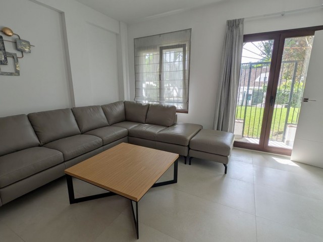 4 Bedrooms Apartment in Puerto Banús