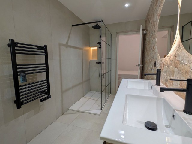 4 Bedrooms Apartment in Puerto Banús