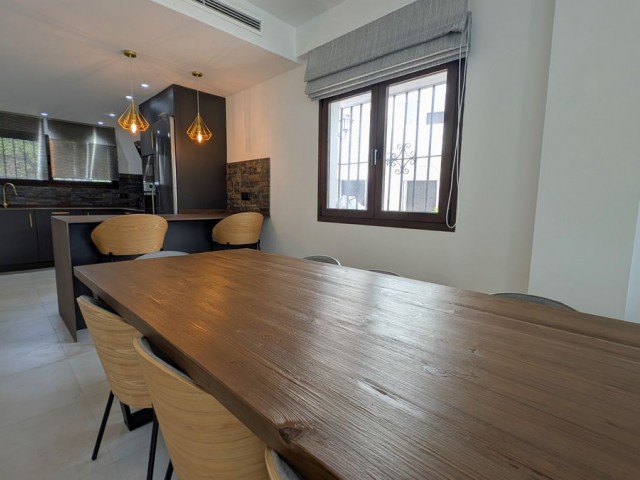 4 Schlafzimmer Apartment in Puerto Banús