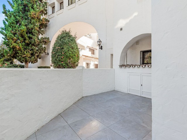 4 Bedrooms Apartment in Puerto Banús