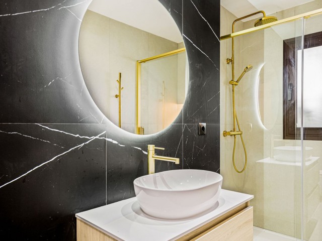 4 Bedrooms Apartment in Puerto Banús