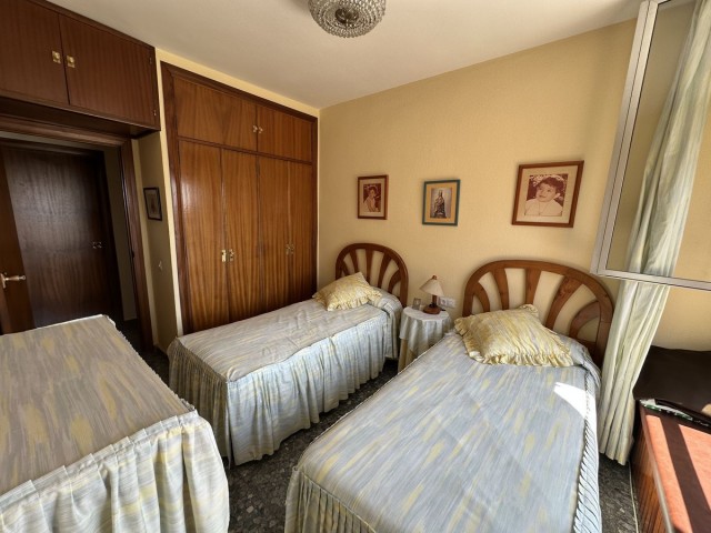 Apartamento con 4 Dormitorios  en Málaga Centro