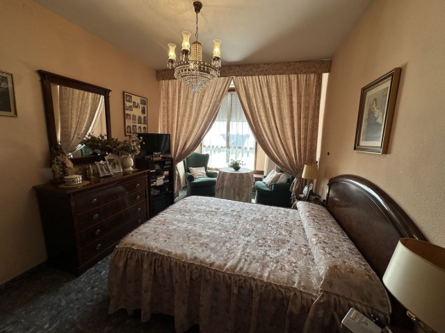 4 Bedrooms Apartment in Málaga Centro