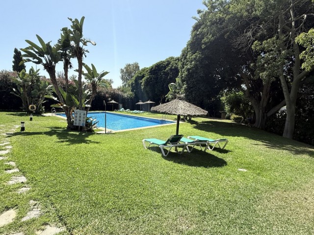 2 Bedrooms Apartment in Guadalmina Alta