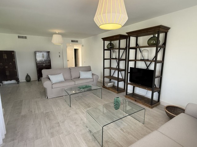 2 Bedrooms Apartment in Guadalmina Alta