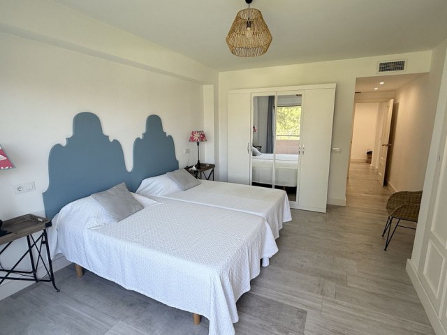 2 Bedrooms Apartment in Guadalmina Alta