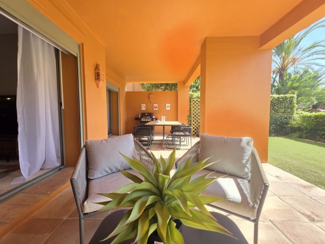 Appartement avec 3 Chambres  à Estepona