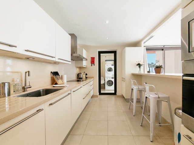 Penthouse, Altos de los Monteros, R5169739