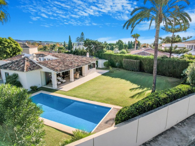 3 Bedrooms Villa in Guadalmina Alta