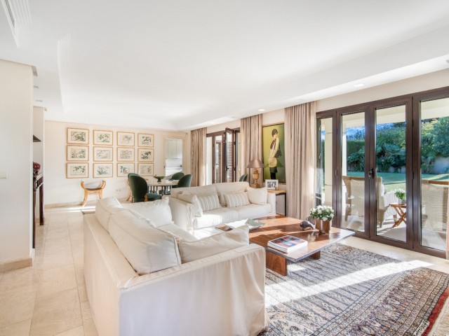 3 Bedrooms Villa in Guadalmina Alta