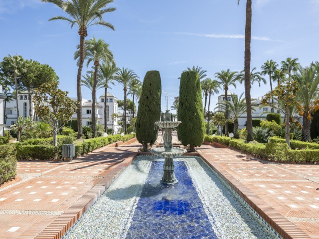 3 Bedrooms Apartment in Estepona