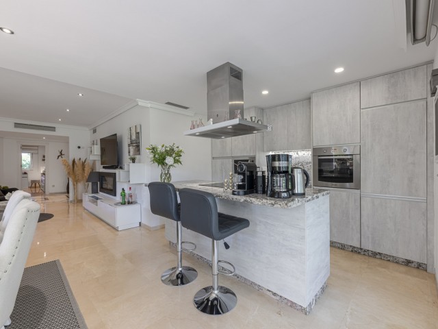 3 Bedrooms Apartment in Estepona