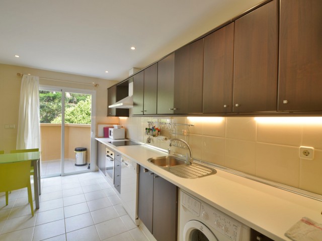 3 Bedrooms Apartment in Elviria