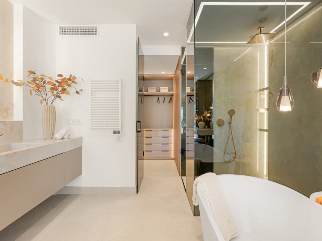 3 Soveroms Leilighet i Estepona